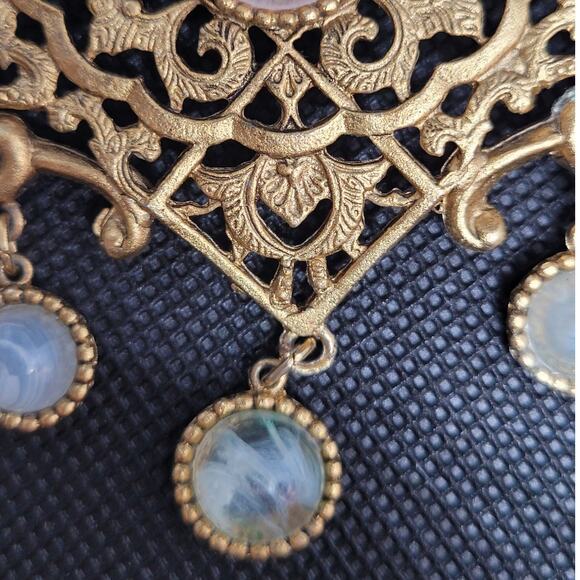 Vintage 80s Gold Tone Filigree Dangle Brooch Art Nouveau Statement Glam Style - Picture 6 of 7